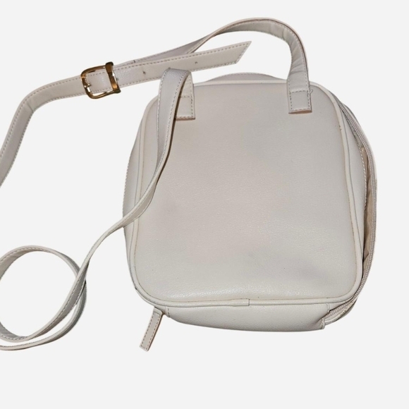 Liz Claiborne Cream Crossbody Bag with Front Pocket - Picture 2 of 3